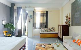 Khách Sạn Bụi